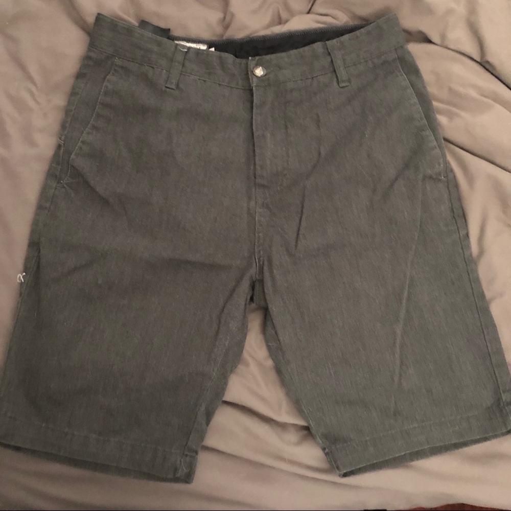Volcom grey shorts 30W